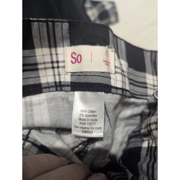 SO Brand Juniors High Rise Black White Plaid Paper Bag Pants Size 5 Belted - Picture 4 of 4